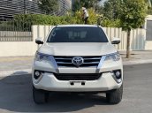 Bán xe Toyota Fortuner 2.7V máy xăng 1 cầu sản xuất năm 2018 đi lướt 2 vạn