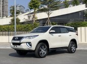 Bán xe Toyota Fortuner 2.7V máy xăng 1 cầu sản xuất năm 2018 đi lướt 2 vạn