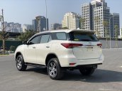 Bán xe Toyota Fortuner 2.7V máy xăng 1 cầu sản xuất năm 2018 đi lướt 2 vạn