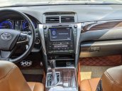 Bán nhanh chiếc Toyota Camry 2.5Q 2019 siêu lướt