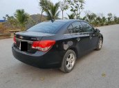 Cần bán xe Chevrolet Cruze sản xuất năm 2010, giá thấp, xe còn mới