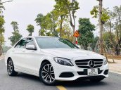 Bán Mercedes-Benz C200 model 2016, màu trắng, biển Hà Nội