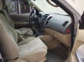 Bán xe Toyota Fortuner 2.5 MT đời 2011, màu bạc 