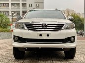 Bán Toyota Fortuner năm 2016, màu trắng cực mới, nhỉnh 700 triệu