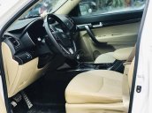 Cần bán Kia Sorento 2.2 DAT Premium đời 2019, màu trắng, giá 832tr