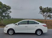 Cần bán lại xe Toyota Vios năm 2015, giá 302tr, có đầy đủ đăng kí đăng kiểm, xe còn mới