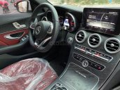 Cần bán xe Mercedes C250 AMG sản xuất 2015, màu trắng, giá bay nhanh