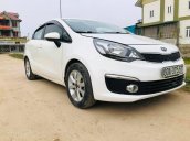 Cần bán ô tô Kia Rio năm sản xuất 2016, màu trắng, giá cực tốt