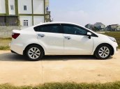 Cần bán gấp Kia Rio sản xuất năm 2016, màu trắng, xe nhập 