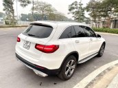 Cần bán gấp Mercedes GLC-Class sản xuất 2016, màu trắng