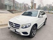 Cần bán gấp Mercedes GLC-Class sản xuất 2016, màu trắng