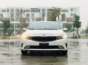 Bán nhanh Kia Cerato 2.0 AT sản xuất năm 2017 màu trắng, xe cực đẹp, zin nguyên bản, biển tỉnh đi 46000 km