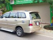 Cần bán gấp Toyota Innova sản xuất 2013, màu vàng