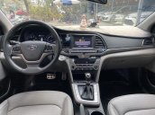 Cần bán lại xe Hyundai Elantra 2.0AT sản xuất năm 2016, 558 triệu