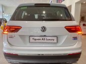 Xe Volkswagen Tiguan Luxury màu trắng, giảm trước bạ + tặng gói phụ kiện lên đến 40tr