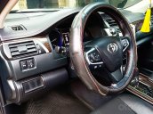 Cần bán Toyota Camry năm 2016, màu đen còn mới, 860tr