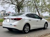 Cần bán Mazda 3 1.5 AT sản xuất năm 2015 xe gia đình, giá chỉ 525 triệu