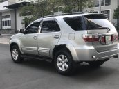 Cần bán lại xe Toyota Fortuner năm sản xuất 2009 còn mới, giá chỉ 427 triệu