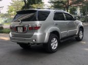 Cần bán lại xe Toyota Fortuner năm sản xuất 2009 còn mới, giá chỉ 427 triệu