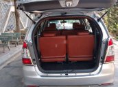 Cần bán gấp Toyota Innova năm sản xuất 2014 giá cạnh tranh