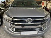 Bán Toyota Innova E đời 2017 số sàn, màu bạc, mới 98%, cam kết xe đẹp tuyệt đối zin như mới