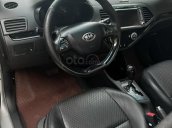 Bán gấp giá tốt Kia Rio đời 2011, màu bạc số tự động, chính chủ