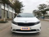 Bán xe Kia Cerato MT đời 2017, màu trắng, xe tốt giá êm