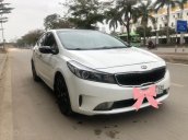 Bán xe Kia Cerato MT đời 2017, màu trắng, xe tốt giá êm