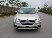 Bán Toyota Innova 2.0E sản xuất 2014, màu vàng như mới, 385 triệu