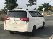 Cần bán Toyota Innova sản xuất năm 2019, màu trắng, số sàn