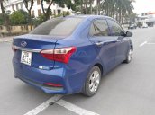 Cần bán gấp Hyundai Grand i10 1.2 đời 2017, màu xanh, xe gia đình