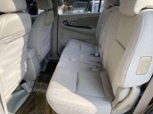 Bán Toyota Innova năm sản xuất 2014, màu bạc, giá tốt