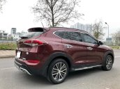 Bán gấp với giá thấp chiếc Hyundai Tucson đời 2016, xe còn mới