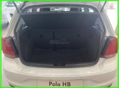 Đang tìm xe cho vợ, xe nhập, an toàn chọn xe nào, gọi Thuận có giá đặc biệt T3/2021 cho Polo Hatchback màu trắng này