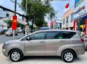 Cần bán gấp Toyota Innova năm sản xuất 2019, màu xám còn mới, giá tốt