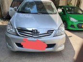 Cần bán Toyota Innova sản xuất năm 2008 còn mới, giá 215tr