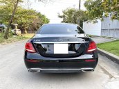 Bán Mercedes Benz E250, màu đen nội thất đen sang trọng, sản xuất 2018, xe mới nguyên như xe mới