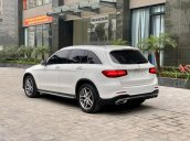 Cần bán ô tô Mercedes GLC300 4Matic 2016, màu trắng, siêu lướt