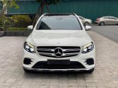 Cần bán ô tô Mercedes GLC300 4Matic 2016, màu trắng, siêu lướt