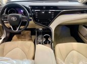 Bán Toyota Camry 2.5Q năm sản xuất 2020, màu trắng, nhập khẩu nguyên chiếc