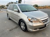 Cần bán gấp Honda Odyssey đời 2007, màu bạc, xe nhập