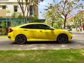 Bán Honda Civic RS đời 2019, màu vàng, nhập khẩu 