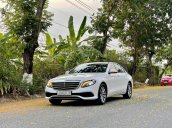 Cần bán Mercedes E200 năm sản xuất 2018