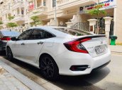 Bán Honda Civic RS 15Turbo 2019, màu trắng, xe nhập số tự động