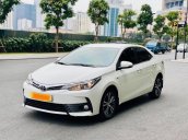 Bán gấp xe Toyota Corolla Altis 1.8 sản xuất năm 2018, màu trắng, giá êm