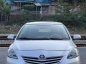 Cần bán Toyota Vios năm sản xuất 2011, màu bạc