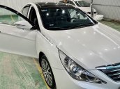 Cần bán Hyundai Sonata năm 2013, màu trắng, nhập khẩu 