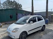 Cần bán xe Chevrolet Spark sản xuất 2011, màu trắng, giá chỉ 100 triệu