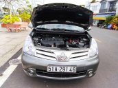 Bán ô tô Nissan Grand livina đời 2011, màu bạc còn mới