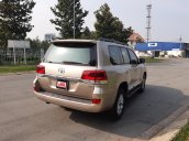 Cần bán Land Cruiser VX 2015 đăng kí 2016, xe cá nhân chính chủ